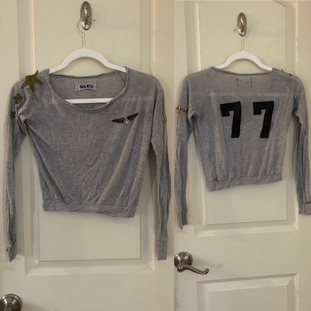 Sauce Brand Patch Embellished Cropped Tee XS